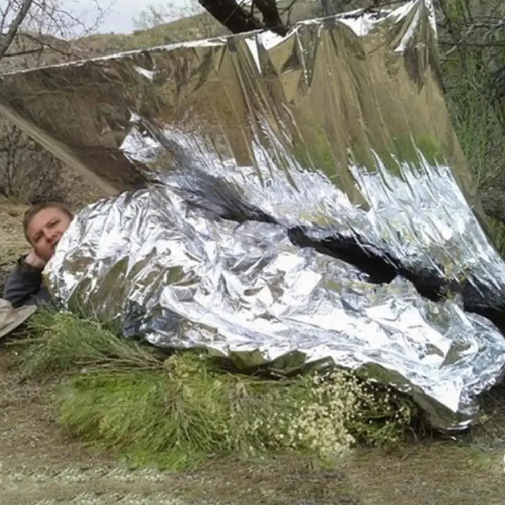 15–40 Pieces Silver Emergency Thermal Blankets for Camping and Survival