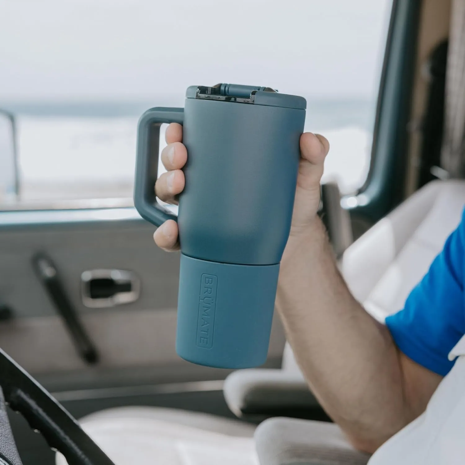 BrüMate Müv - 25oz 100% Leak Proof Insulated Coffee Mug with Handle & Lid - Stainless Steel Coffee Travel Mug - Double Walled Coffee Cup (Electric Blue)