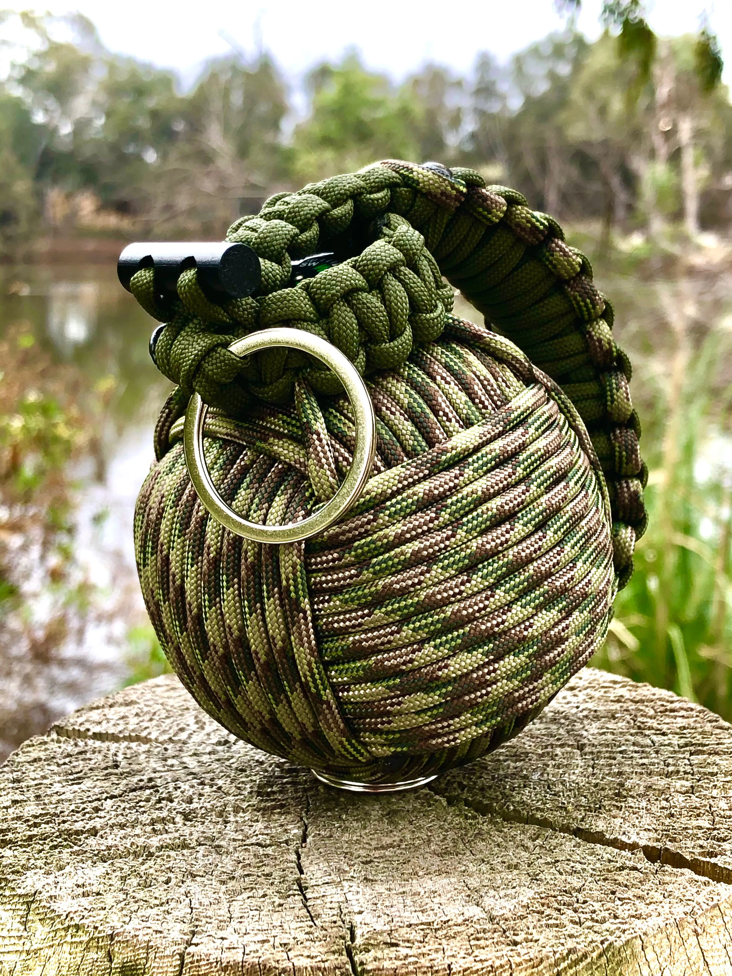 Bug Out Frag Pro / Advanced Paracord Survival Kit (Multi-Camo and Olive Drab)