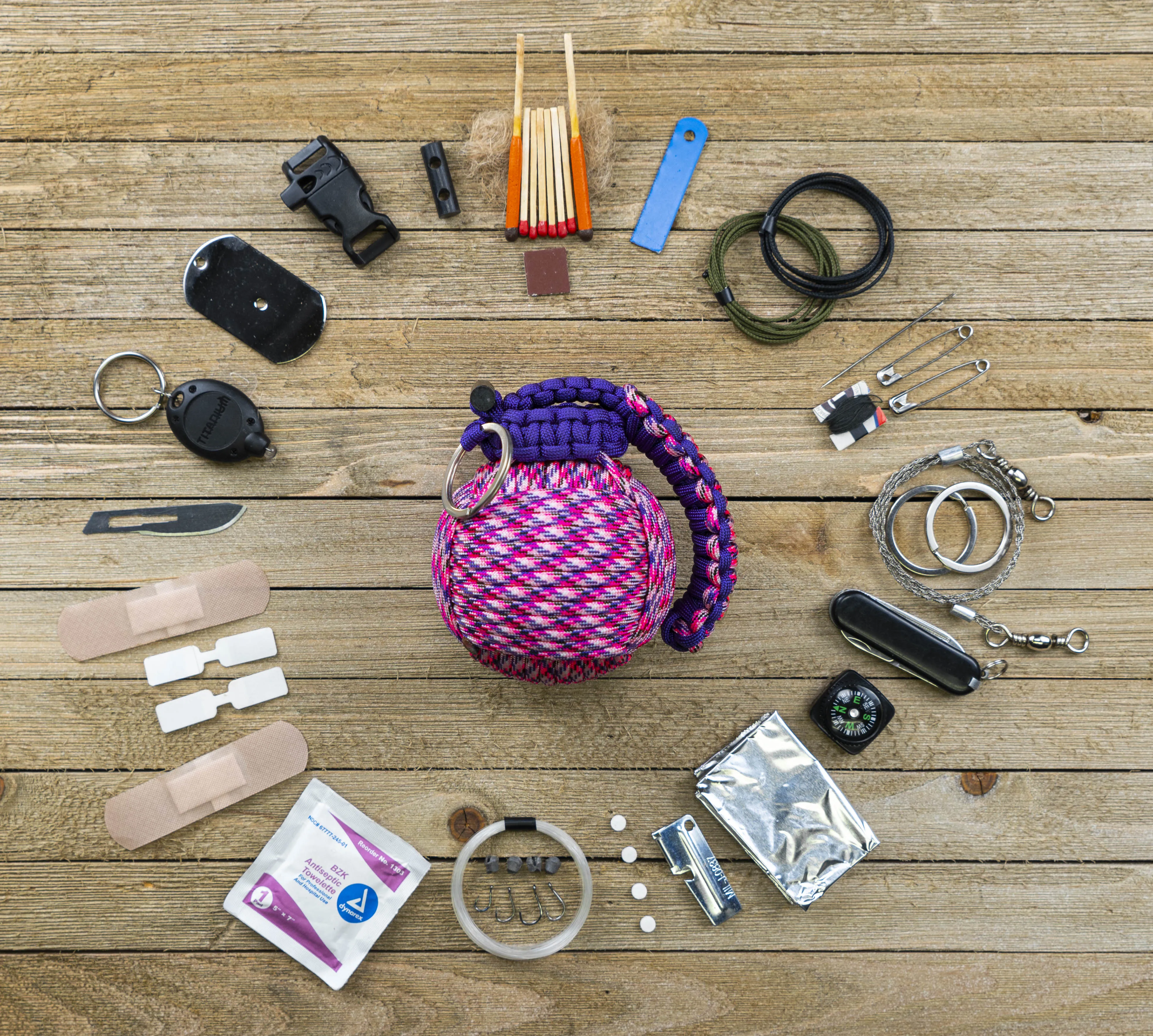 Bug Out Frag Pro Paracord Survival Kit (Country Girl)