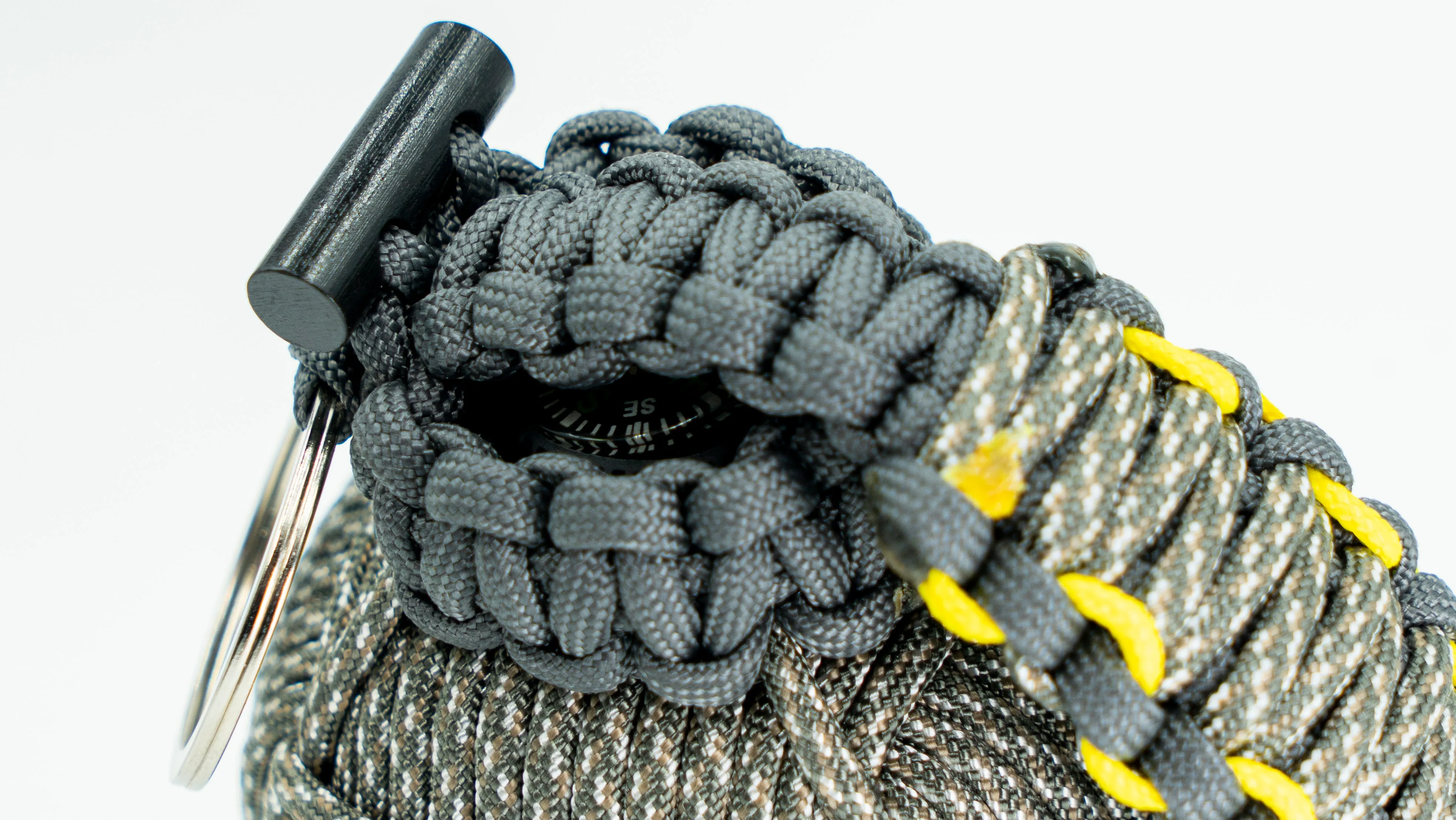 Bug Out Frag Pro Paracord Survival Kit (Digital ACU)