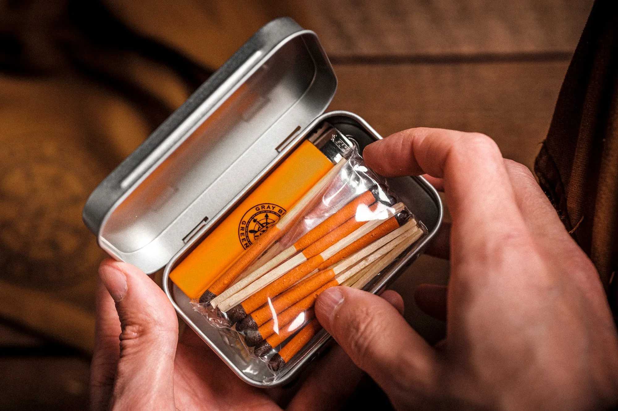 Durable Metal Tin with Lid for Charring and Storage – Compact and Versatile