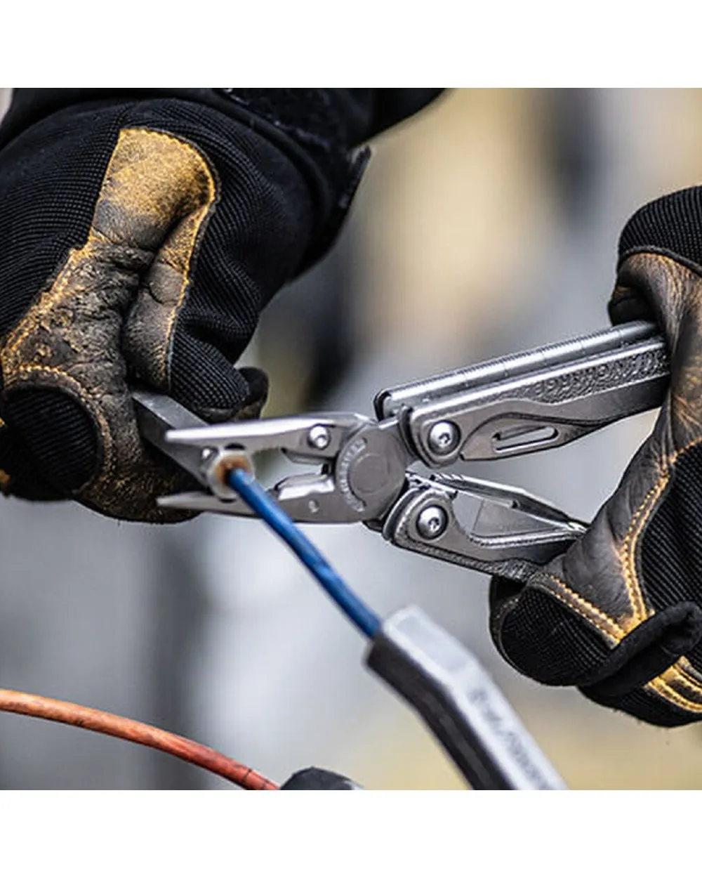 Leatherman Charge  TTi Multi-Tool
