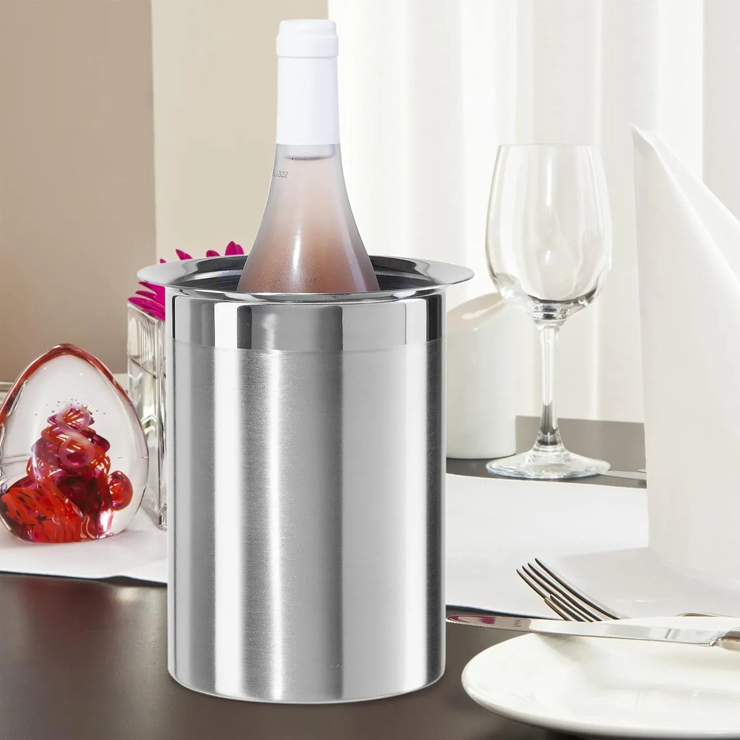 Oggi Wine Cooler with Freezer Inserts